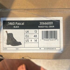 Iconic Men’s Dr. Martins 1460 Boots